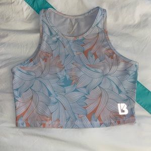 Buff Bunny Crop. Size XL.